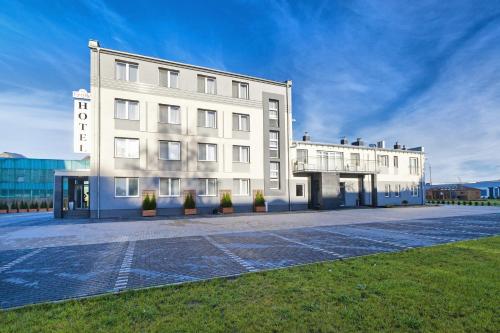 Imagen general del Hotel Feniks, Gniezno. Foto 2