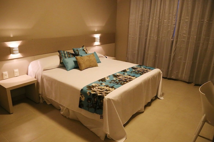 Imagen de la habitación del Hotel Fenix Araxa. Foto 7