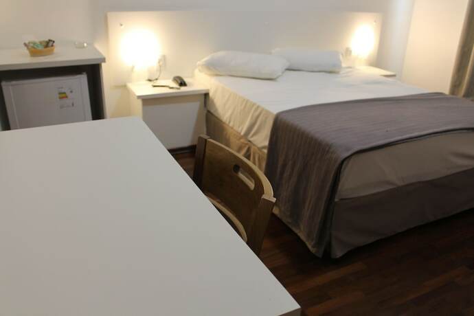 Imagen de la habitación del Hotel Fenix Campinas. Foto 15