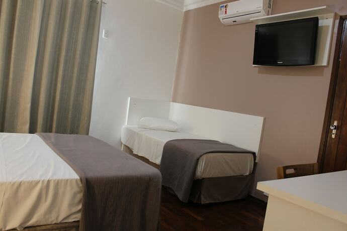 Imagen de la habitación del Hotel Fenix Campinas. Foto 16