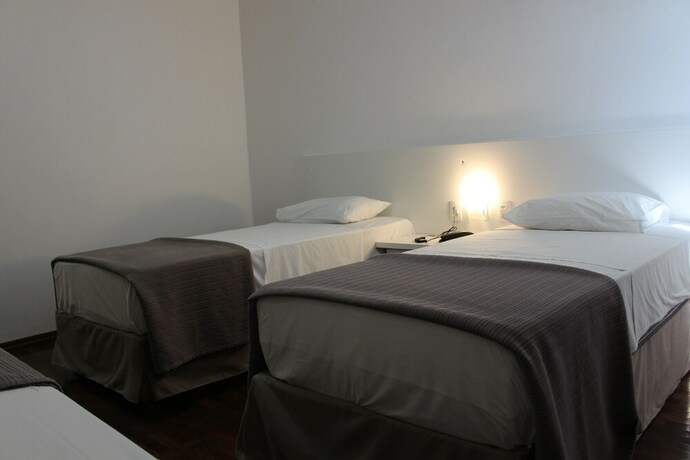 Imagen de la habitación del Hotel Fenix Campinas. Foto 26