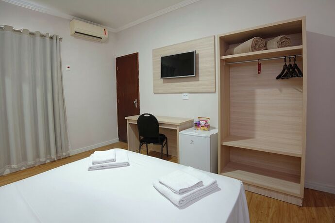 Imagen de la habitación del Hotel Fenix Campinas. Foto 30