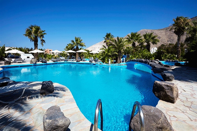 Imagen de la piscina del Hotel Fenix Collection. Foto 13