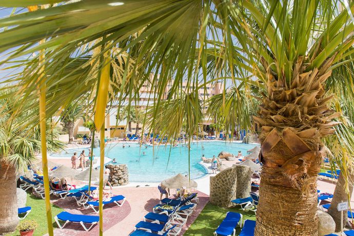Imagen de la piscina del Hotel Fenix Family by ALEGRIA. Foto 18