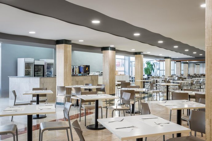 Imagen del bar/restaurante del Hotel Fenix Family by ALEGRIA. Foto 2