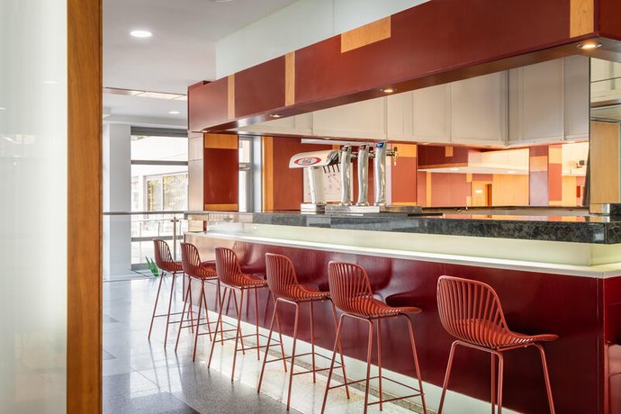 Imagen del bar/restaurante del Hotel Fenix Family by ALEGRIA. Foto 3