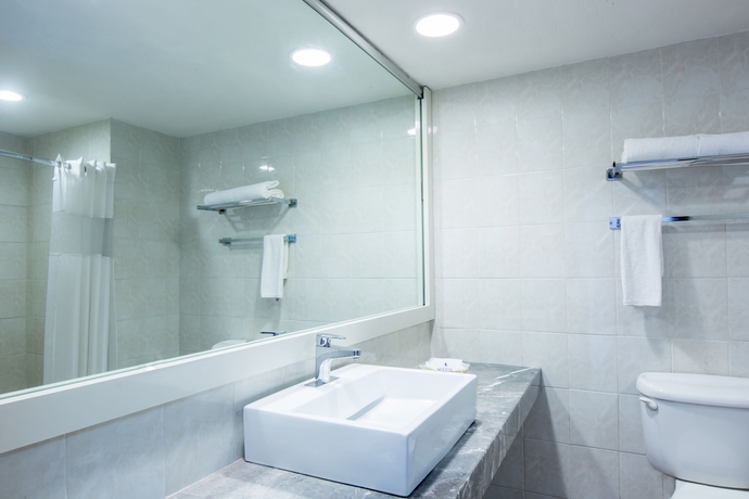 Imagen de la habitación del Hotel Fenix, Guadalajara. Foto 9