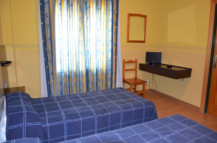 Imagen de la habitación del Hotel Fenix, Salamanca. Foto 11