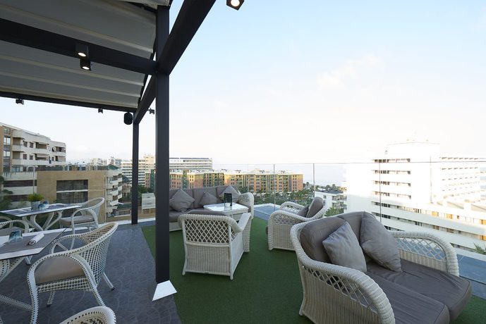 Imagen de los exteriores del Hotel Fenix Torremolinos -Adults Only Recommended. Foto 11