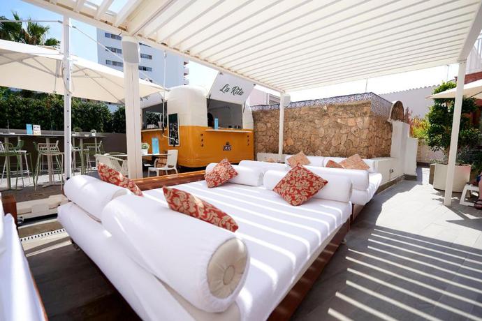 Imagen de los interiores del Hotel Fenix Torremolinos - Adults Only Recommended. Foto 11