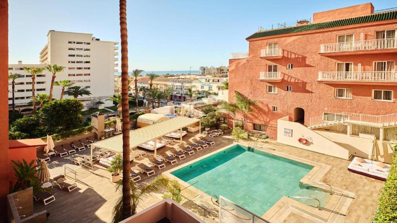 Imagen de la piscina del Hotel Fenix Torremolinos - Adults Only Recommended. Foto 14