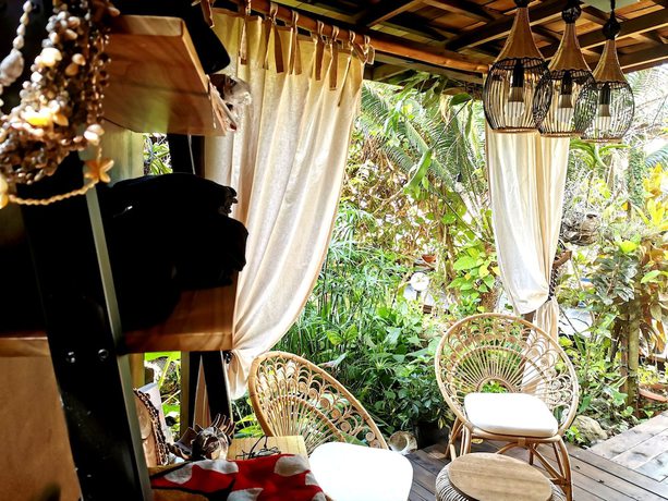 Imagen de los interiores del Hotel Fenua Mata'i'oa. Foto 16