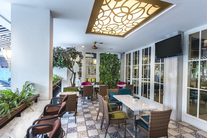 Imagen del bar/restaurante del Hotel Feodora Grogol. Foto 2