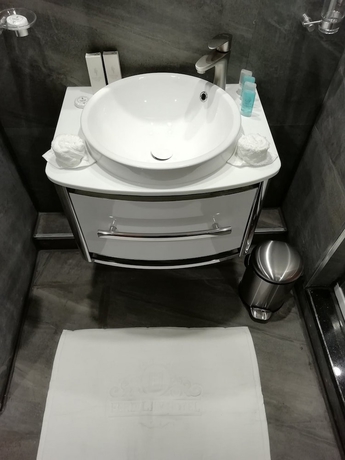 Imagen de la habitación del Hotel Ferdi Lilly. Foto 4
