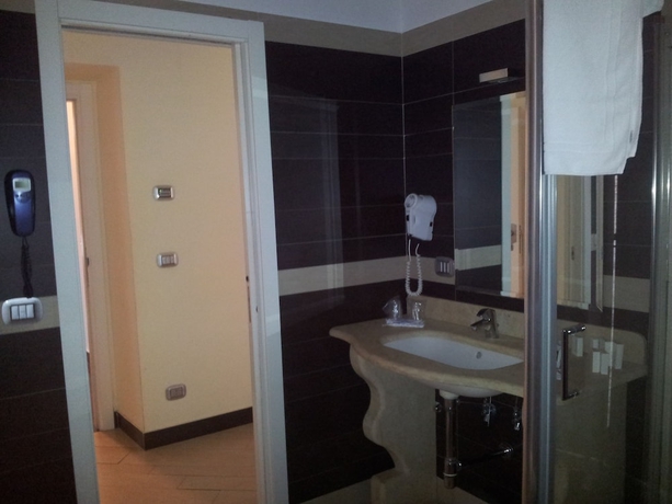 Imagen de la habitación del Hotel Ferdinando Ii. Foto 15