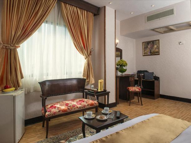 Imagen de los interiores del Hotel Ferdowsi International Grand. Foto 14