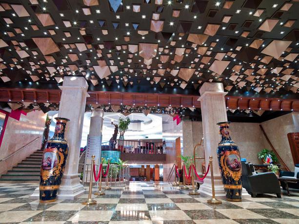 Imagen de los interiores del Hotel Ferdowsi International Grand. Foto 16