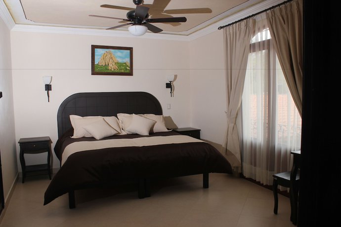 Imagen de la habitación del Hotel Feregrino. Foto 6