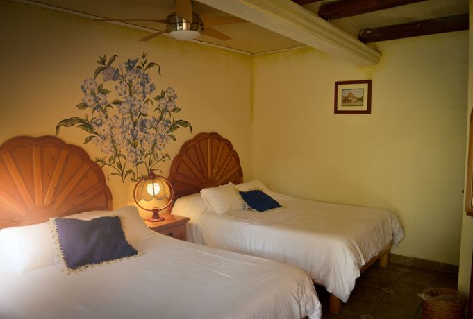 Imagen de la habitación del Hotel Feregrino. Foto 16