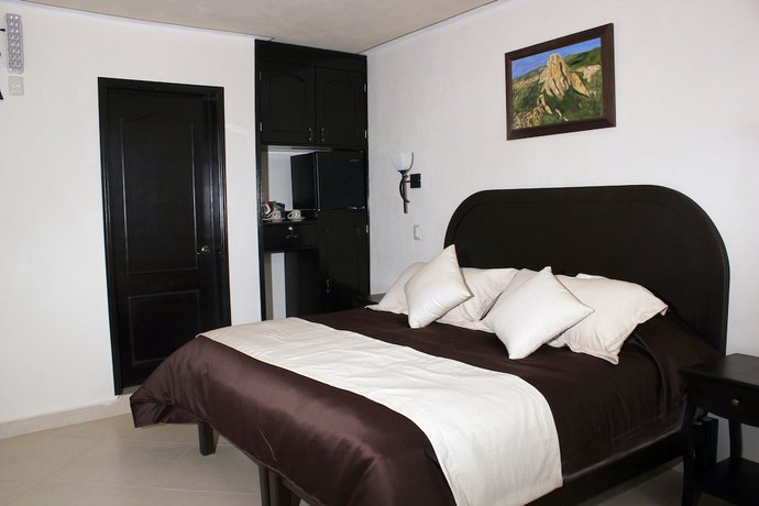 Imagen de la habitación del Hotel Feregrino. Foto 17