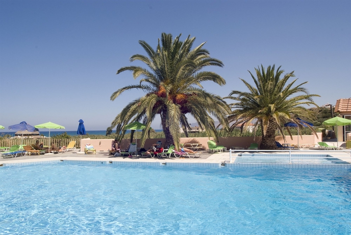 Imagen de la piscina del Hotel Fereniki Holiday Beach Resort. Foto 5