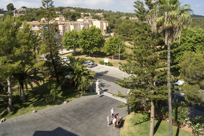 Imagen de los exteriores del Hotel Fergus Bermudas. Foto 14