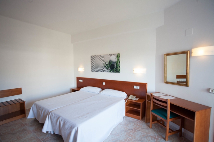 Imagen de la habitación del Hotel Fergus Bermudas. Foto 8