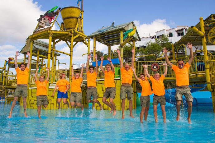 Imagen de la piscina del Hotel Fergus Club Carema Splash. Foto 12