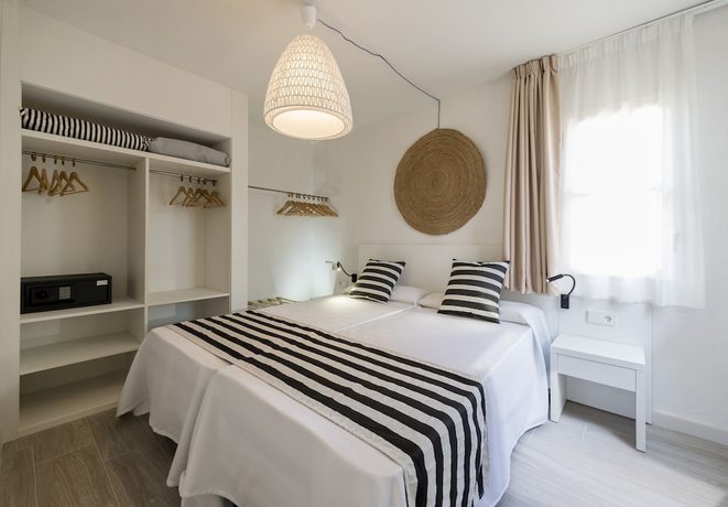 Imagen de la habitación del Hotel Fergus Club Europa. Foto 9