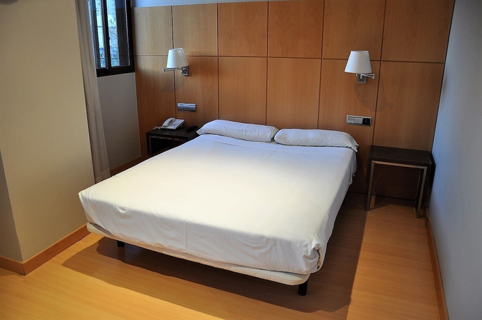 Imagen de la habitación del Hotel Feria. Foto 7