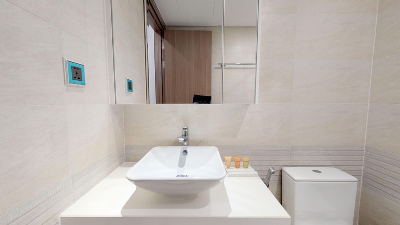Imagen de la habitación del Hotel Feria Home - Vinhomes Metropolis Lieu Giai. Foto 4