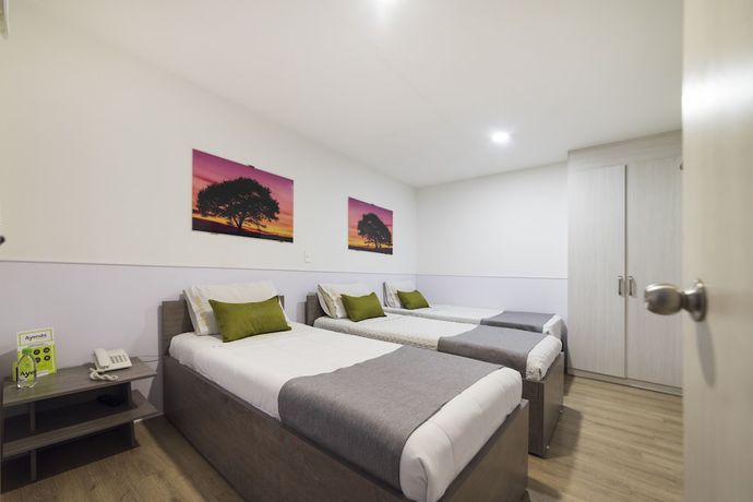 Imagen de la habitación del Hotel Feria Imperial. Foto 4
