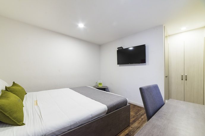 Imagen de la habitación del Hotel Feria Imperial. Foto 7