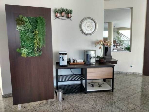 Imagen de los interiores del Hotel Ferian Plaza. Foto 17