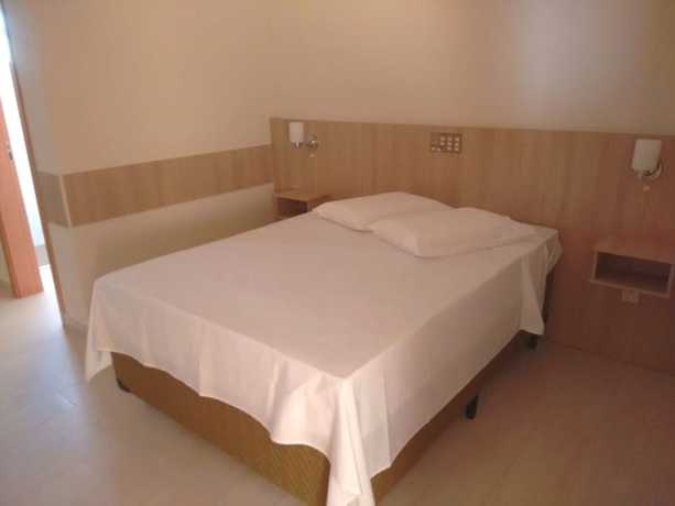 Imagen de la habitación del Hotel Ferian Plaza. Foto 1