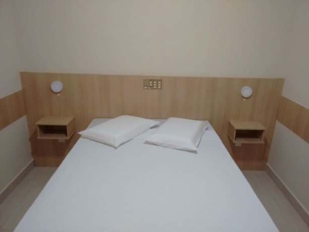 Imagen de la habitación del Hotel Ferian Plaza. Foto 8