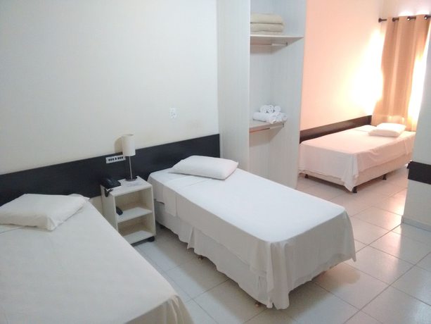 Imagen de la habitación del Hotel Ferian Plaza. Foto 11