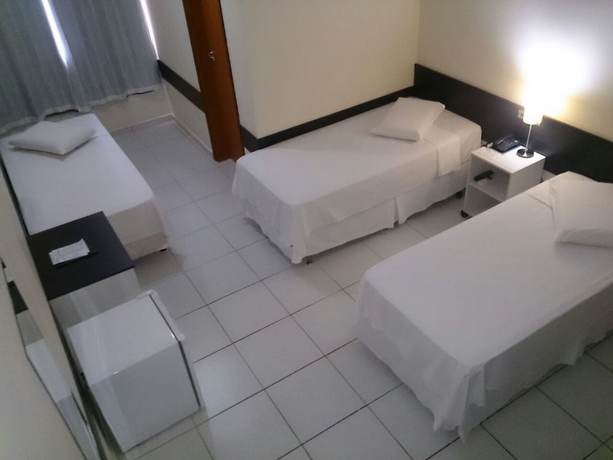 Imagen de la habitación del Hotel Ferian Plaza. Foto 15