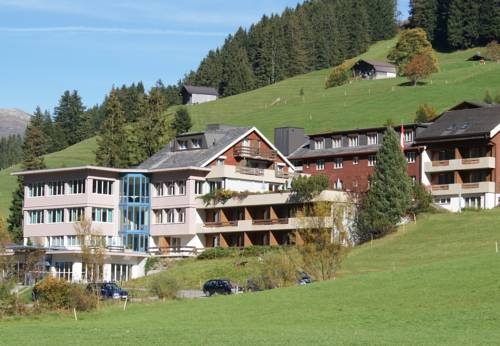 Imagen general del Hotel Ferien- Und Familienhotel Alpina. Foto 4