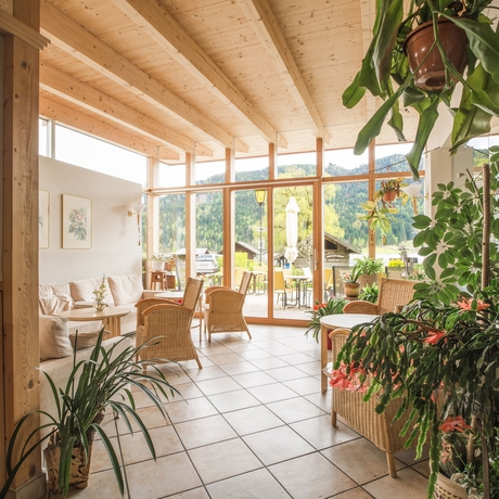 Imagen de los interiores del Hotel Ferienhof Neusacher Moser. Foto 16