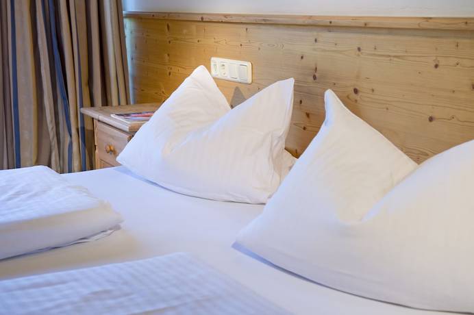 Imagen de la habitación del Hotel Ferienhotel Alpenhof. Foto 5