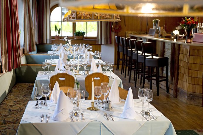 Imagen del bar/restaurante del Hotel Ferienhotel Alpenhof. Foto 4