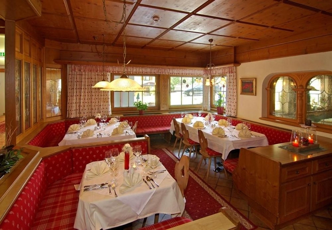 Imagen del bar/restaurante del Hotel Ferienhotel Aussicht. Foto 2