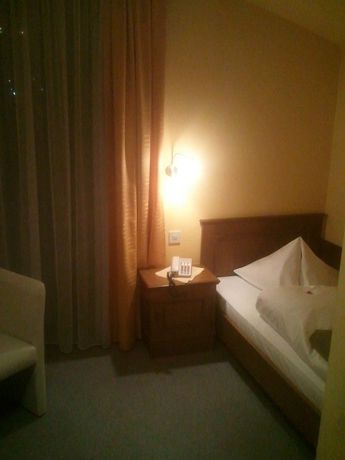 Imagen de los exteriores del Hotel Ferienhotel Knollhof. Foto 14