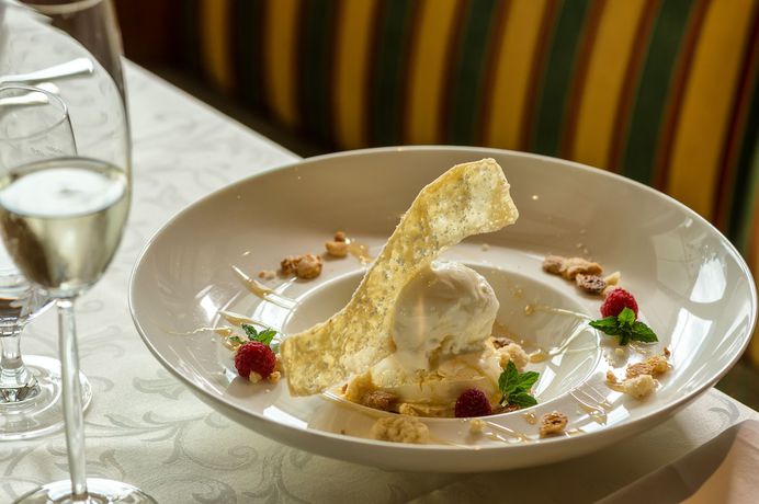 Imagen del bar/restaurante del Hotel Ferienhotel Platzlhof. Foto 9