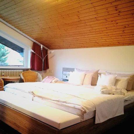 Imagen de la habitación del Hotel Ferienhotel Schwarzw&auml;lder Hof. Foto 17