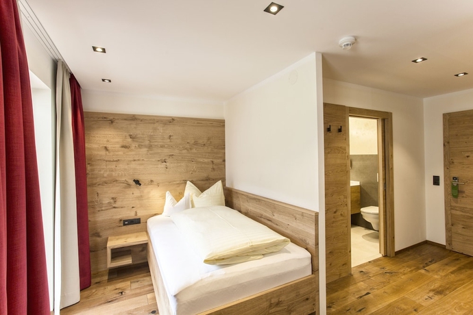 Imagen de la habitación del Hotel Ferienhotel Sonnenhof. Foto 11
