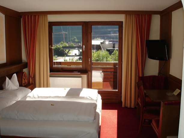 Imagen de la habitación del Hotel Ferienhotel Sonnenhof. Foto 17