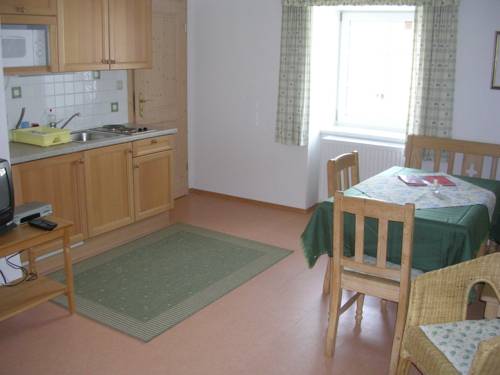 Imagen de la habitación del Hotel Ferienwohnungen Garni D&ouml;rflerwirt. Foto 6