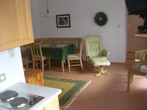 Imagen de la habitación del Hotel Ferienwohnungen Garni D&ouml;rflerwirt. Foto 8